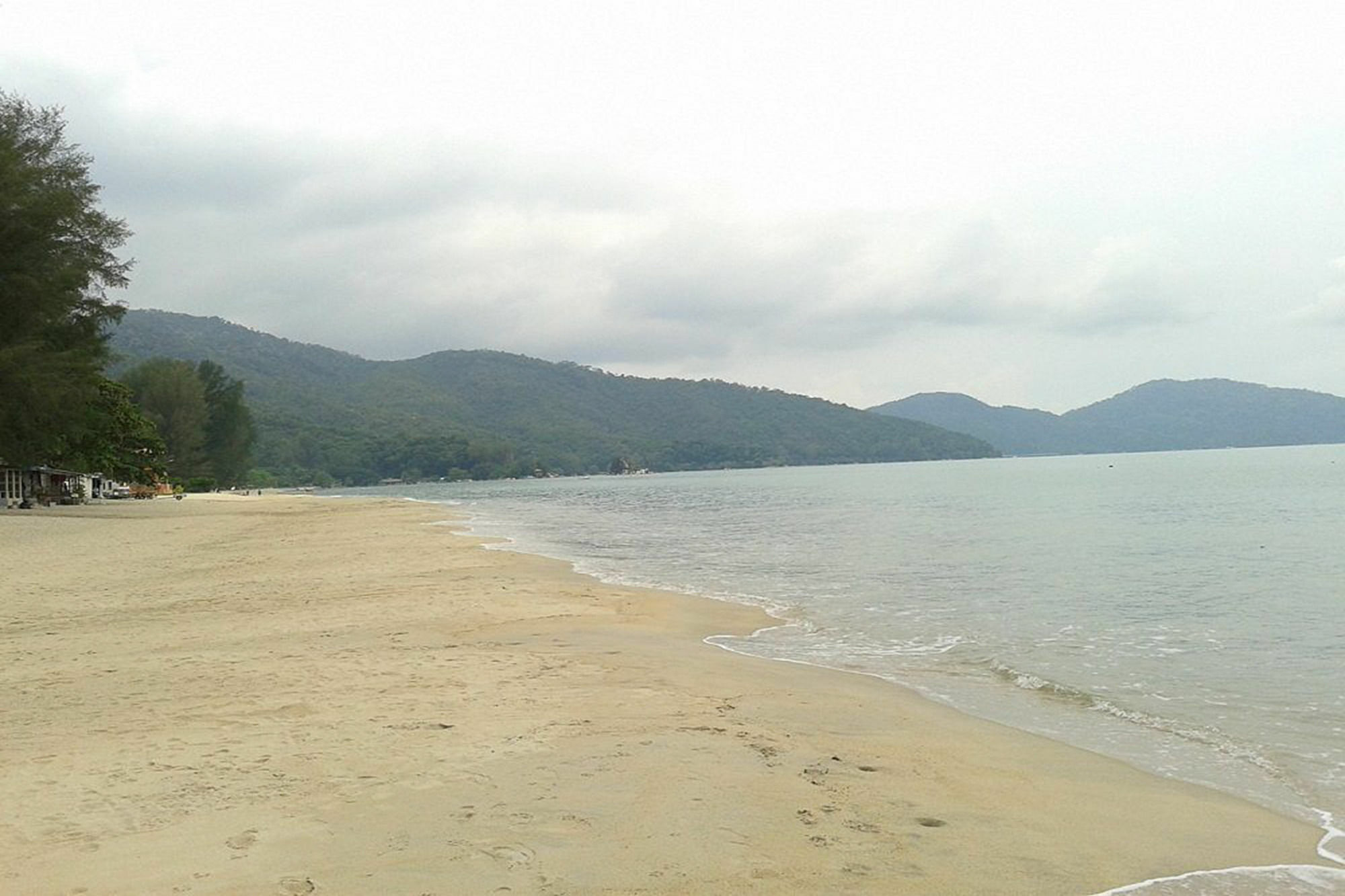 Et Budget Guest House Batu Feringgi Bagian luar foto